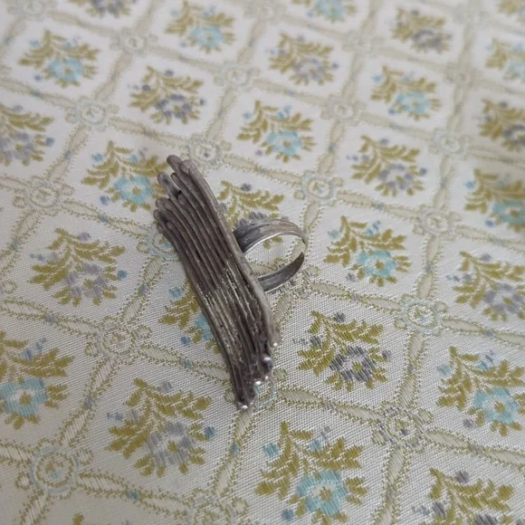 Size 9 chunky rings - Picture 5 of 7